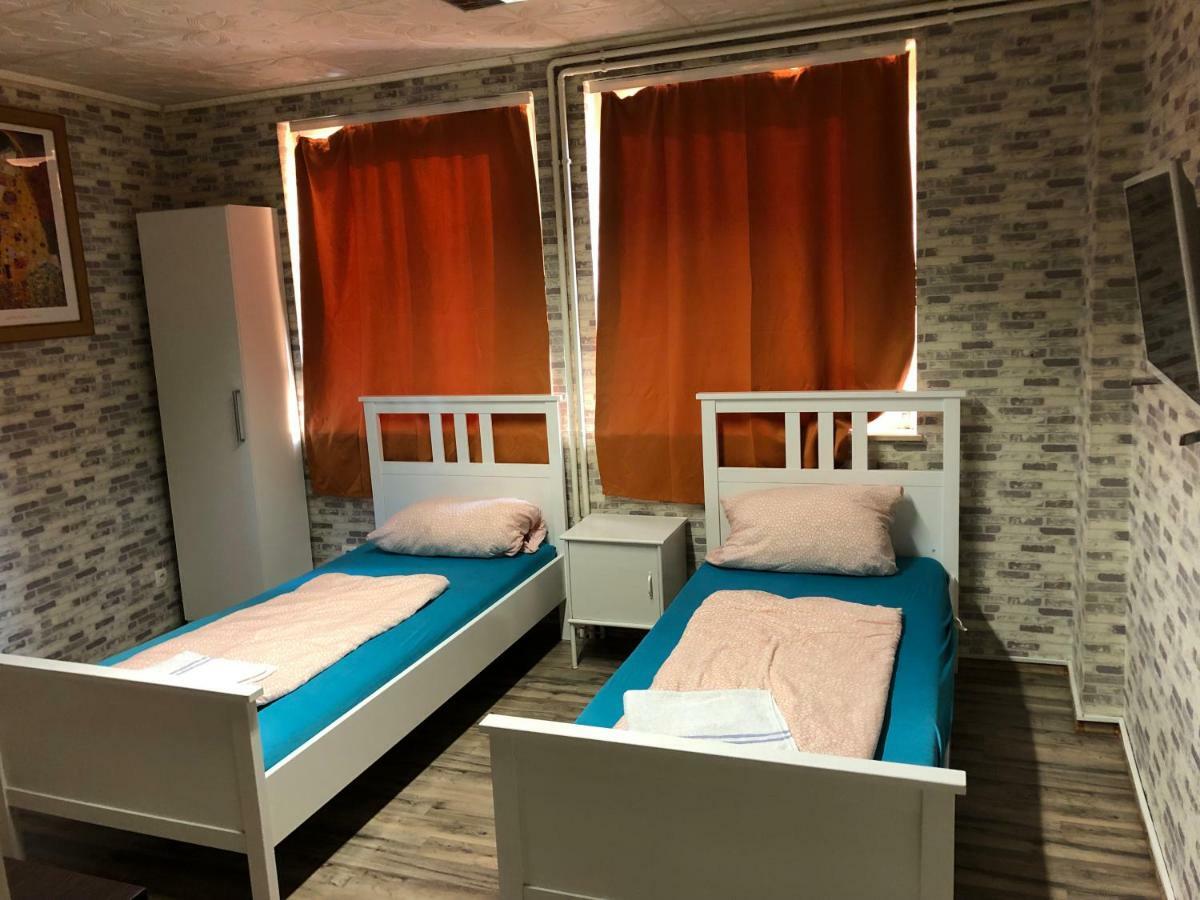 Pension Adler Lubeck Bagian luar foto
