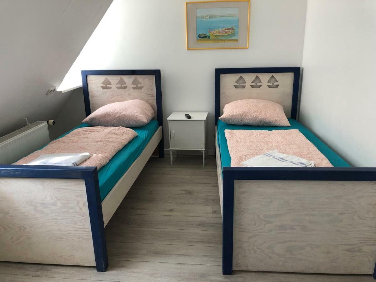Pension Adler Lubeck Bagian luar foto